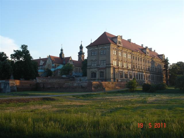 Piękny pałac w Lubiążu