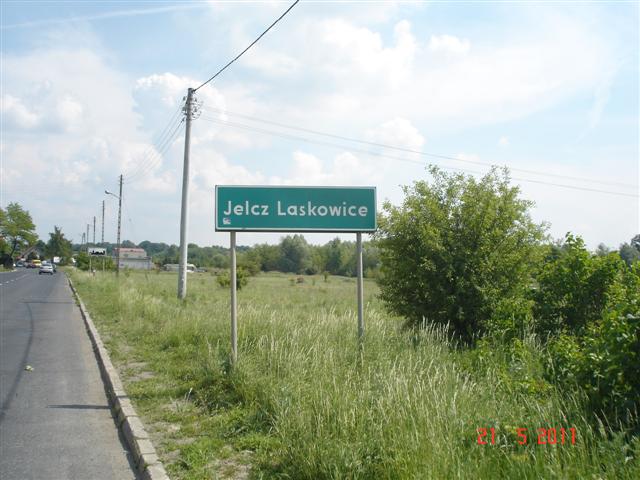 Wjazd do Jelcza-Laskowic