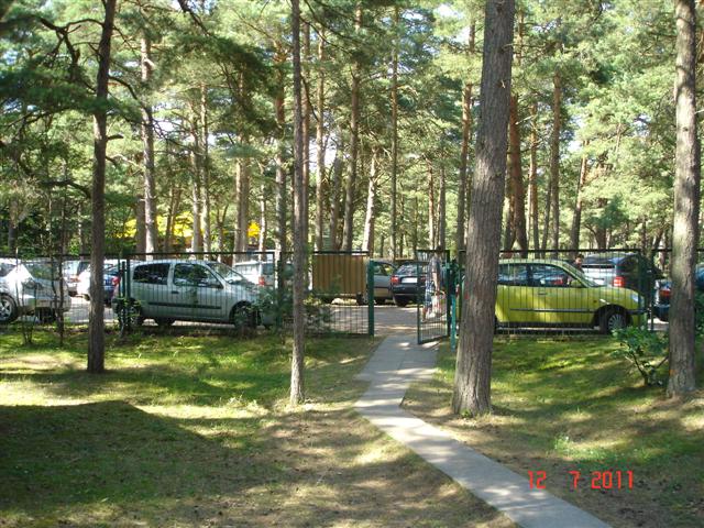 Wyjście z ośrodka w stronę plaży. Wyjście z ośrodka w stronę plaży.