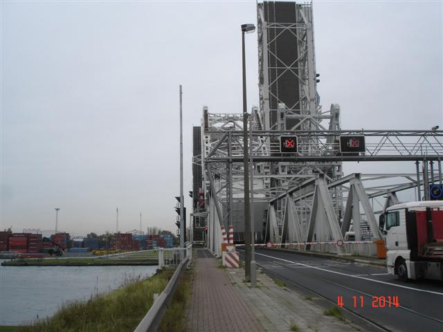 DSC07885 (Small)